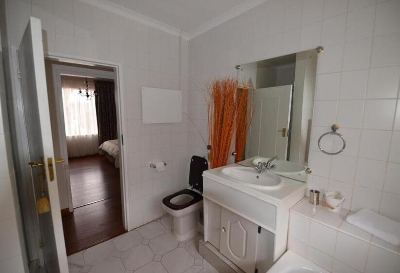 סוויטה, Attaché Guest Lodge & Health Spa