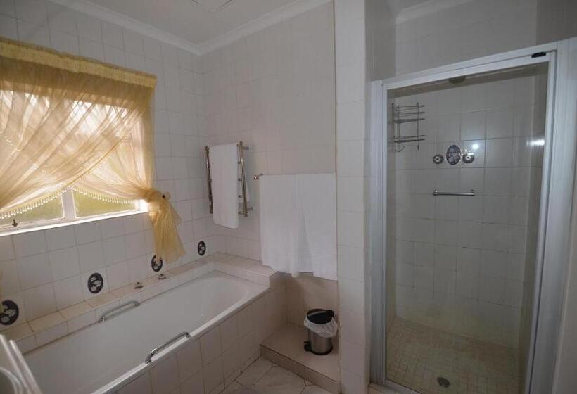 סוויטה, Attaché Guest Lodge & Health Spa