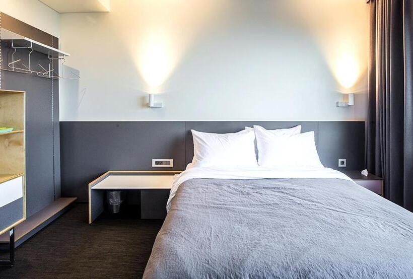 Quarto standard, Jeju Bricks