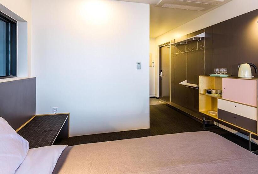 Quarto deluxe vista mar, Jeju Bricks