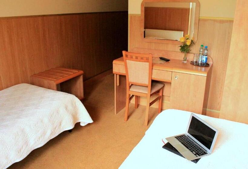 חדר סטנדרט עם מרפסת, Parkowa  Noclegi Ze śniadaniem