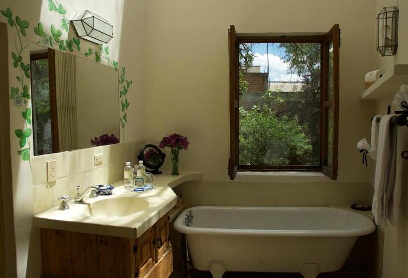 اتاق لوکس, Casa Mision De San Miguel