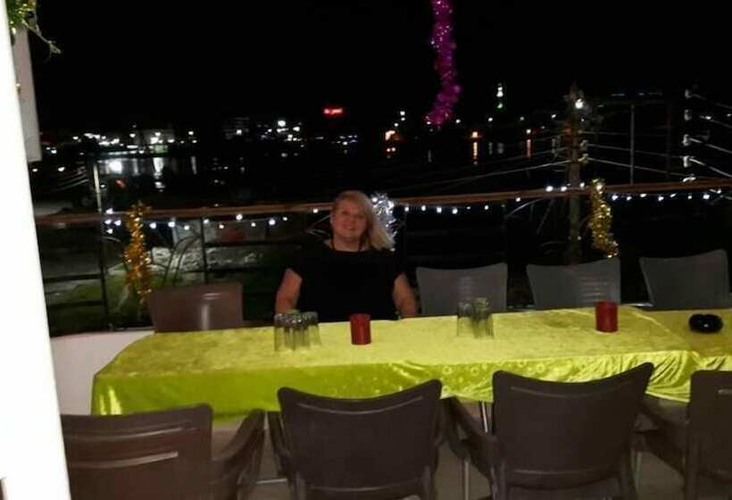 خانه 2 خوابه, Lotus Lis House