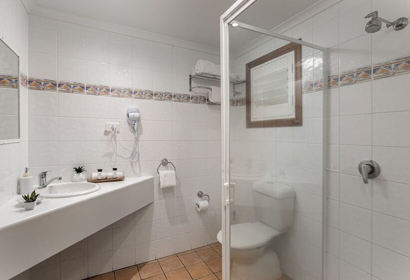 클래식 스튜디오, Sunlit Waters Studio Apartments