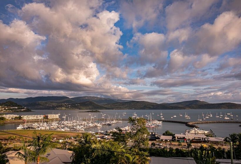 클래식 스튜디오, Sunlit Waters Studio Apartments