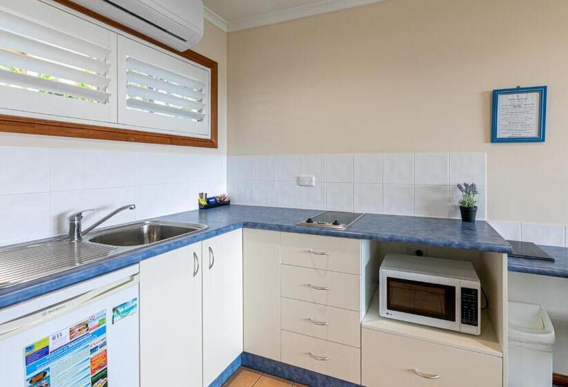 클래식 스튜디오, Sunlit Waters Studio Apartments