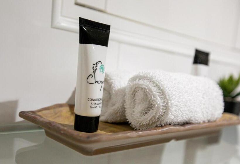 클래식 스튜디오, Sunlit Waters Studio Apartments