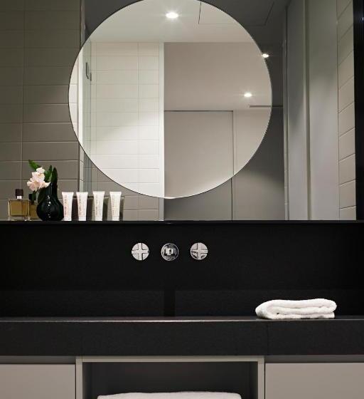 דירת שני חדרים, Tyrian Albert Park Lake