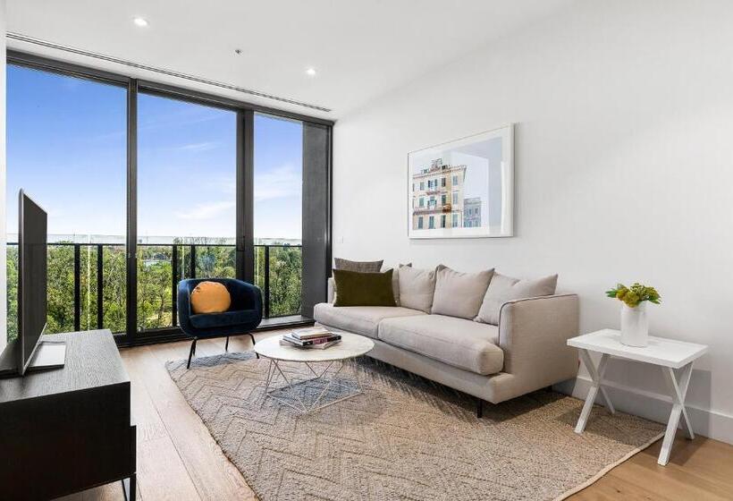 דירת שני חדרים, Tyrian Albert Park Lake