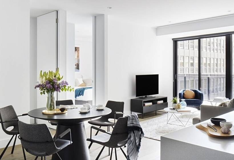 דירת חדר, Tyrian Albert Park Lake