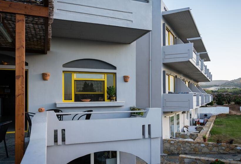 스탠다드 트리플 룸, Nereides