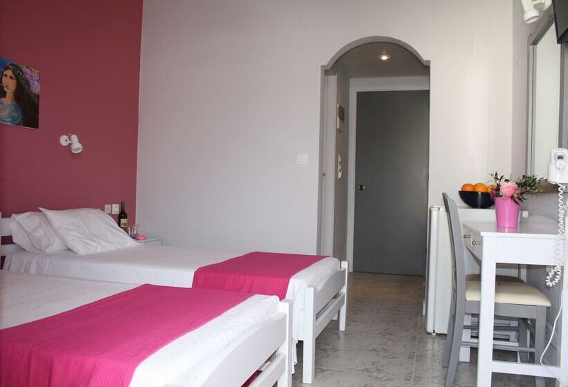 스탠다드 트리플 룸, Nereides