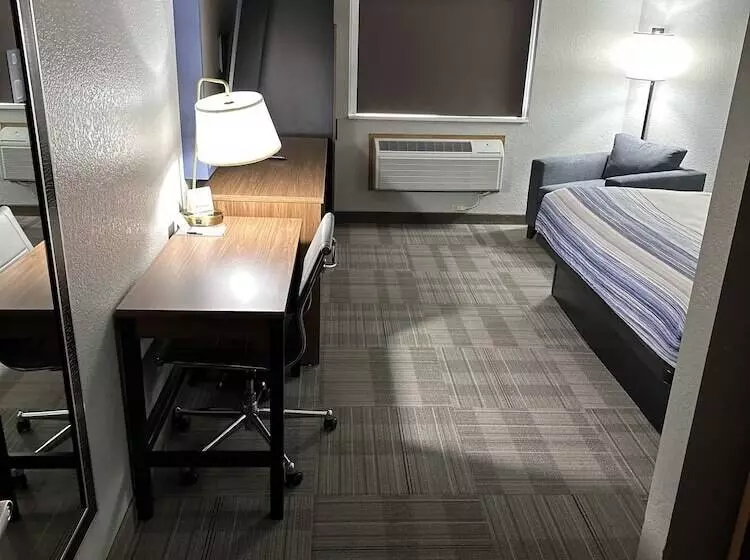 Deluxe-sviitti, Americinn By Wyndham Monroe