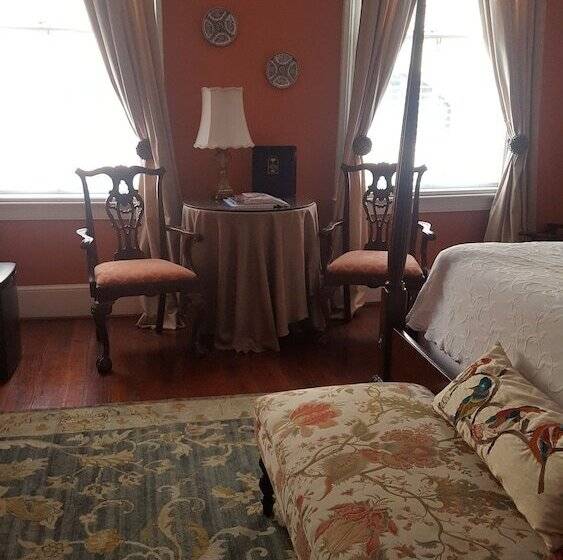 デラックスルーム, Barksdale House Inn