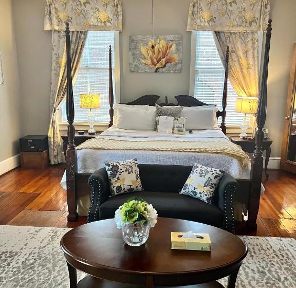 キングサイズベッドのデラックスルーム, Barksdale House Inn