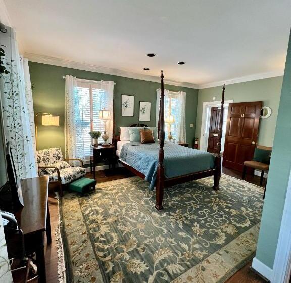 １ベッドルームハウス, Barksdale House Inn