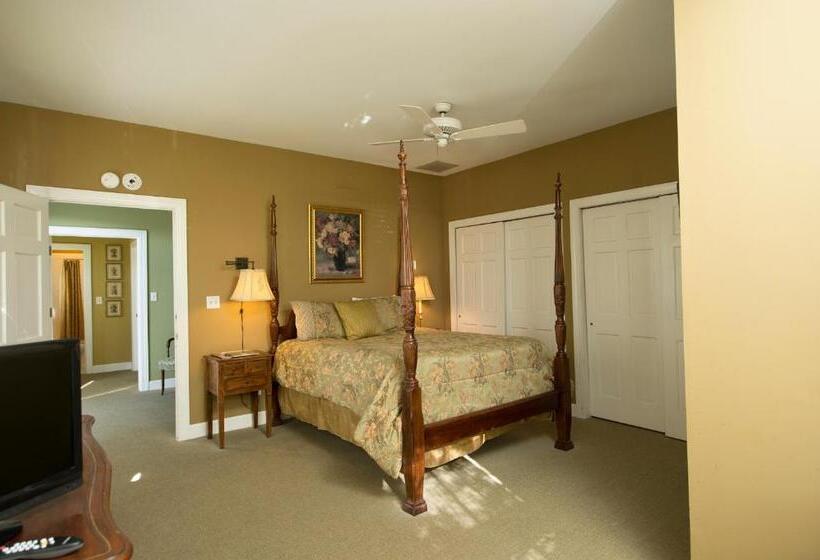 １ベッドルームハウス, Barksdale House Inn