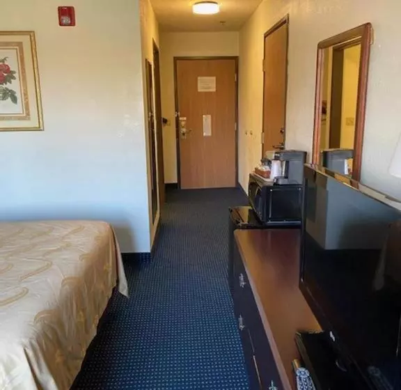 Standard-invahuone, Quality Inn