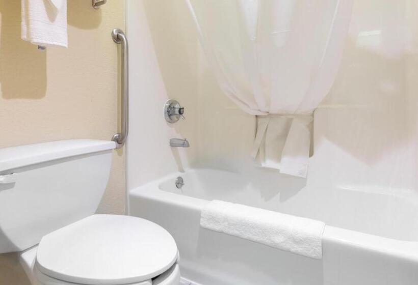 Стандартный Номер Кровать Кинг, Quality Inn Washington Court House