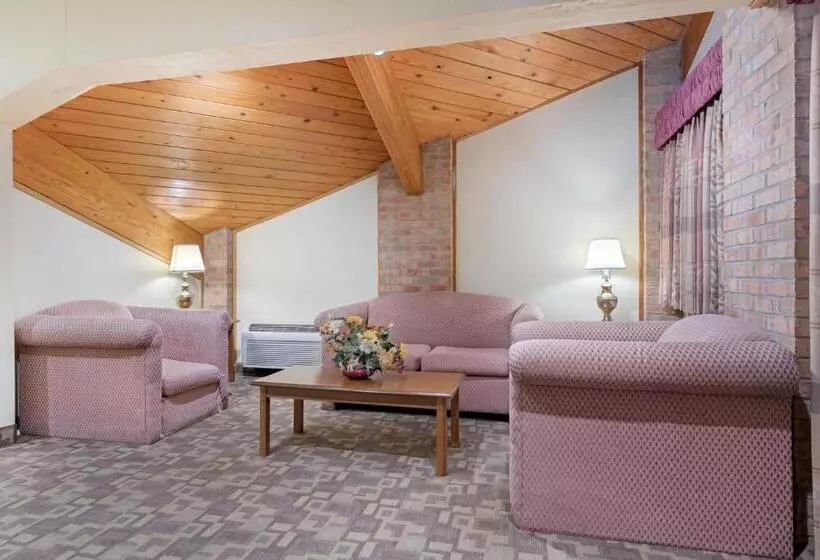 キングサイズベッドのスイートルーム, Quality Inn Washington Court House
