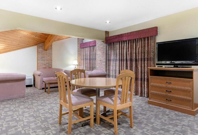 Люкс Кровать Кинг, Quality Inn Washington Court House