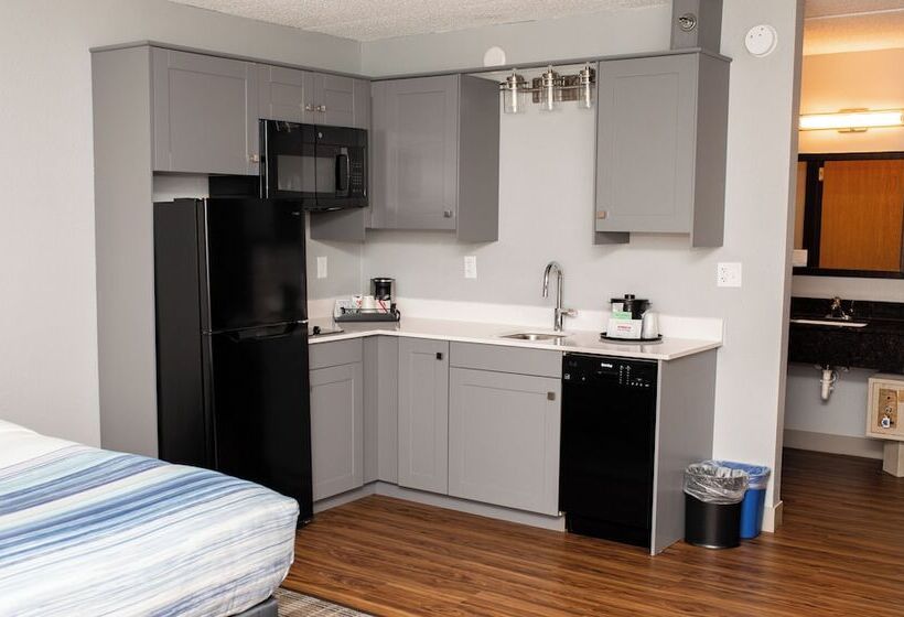 스위트, Americinn By Wyndham Aberdeen  Event Center