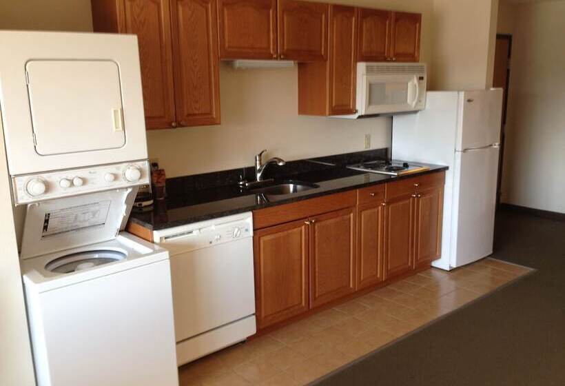 스위트, Americinn By Wyndham Aberdeen  Event Center