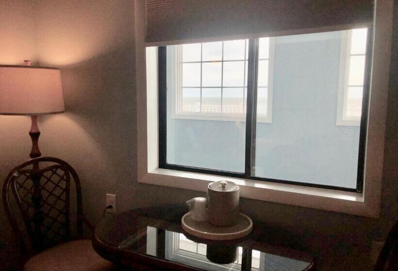 غرفة قياسية مزوَّدة بتراس, Atlantic View