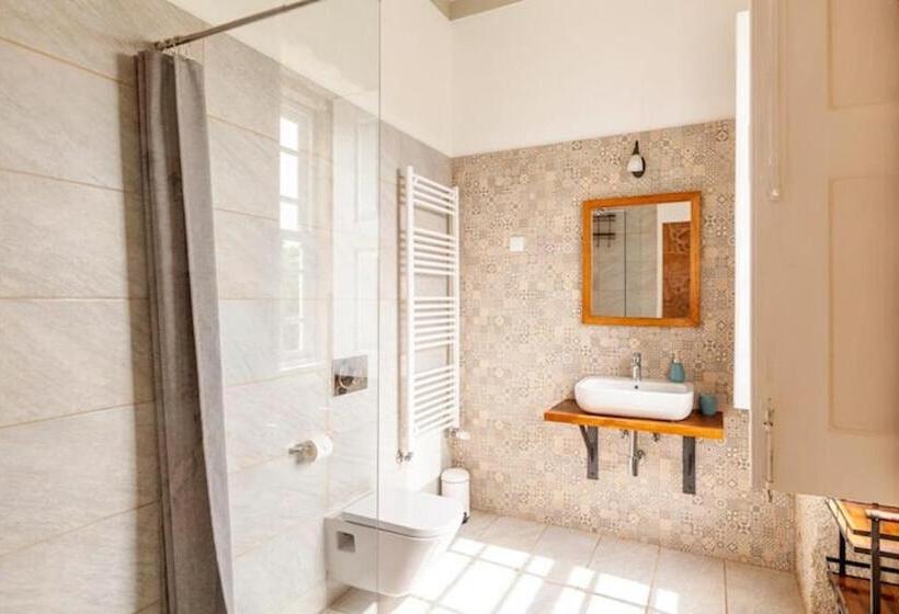 غرفة قياسية, Casa Do Cabeço