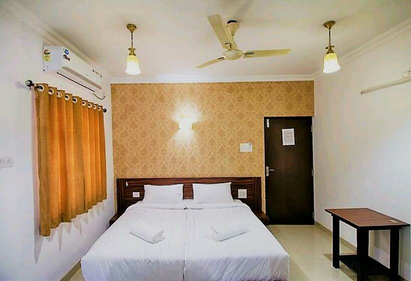 غرفة قياسية ثلاثية, Iora Baga Beach