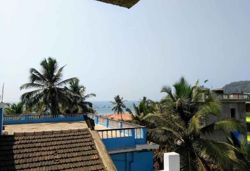 غرفة قياسية ثلاثية, Iora Baga Beach