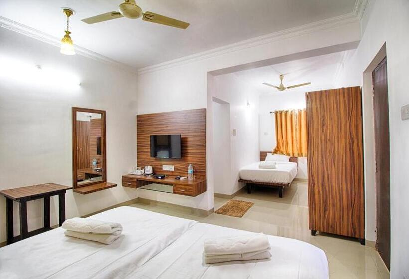 غرفة قياسية ثلاثية, Iora Baga Beach