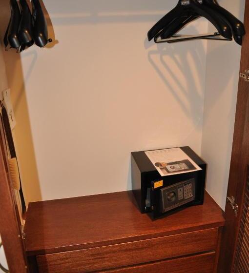 Номер Стандарт, Noah