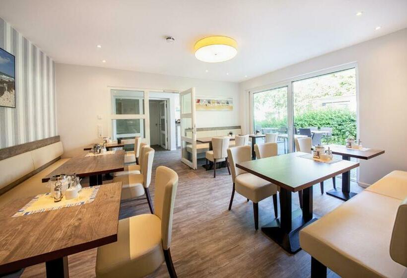 غرفة عائلية ذات إطلالة جانبية على البحر, Pension An Bord