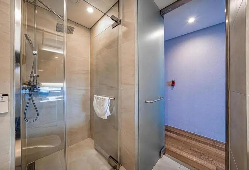 اتاق لوکس با چشم‌انداز دریا, Sl Hotel Gangneung