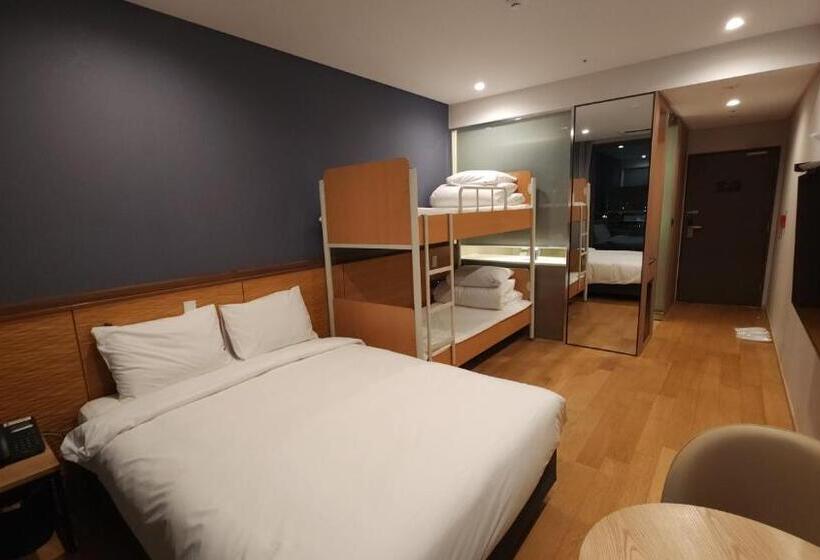 Четырехместный Номер Стандарт, Sl Hotel Gangneung