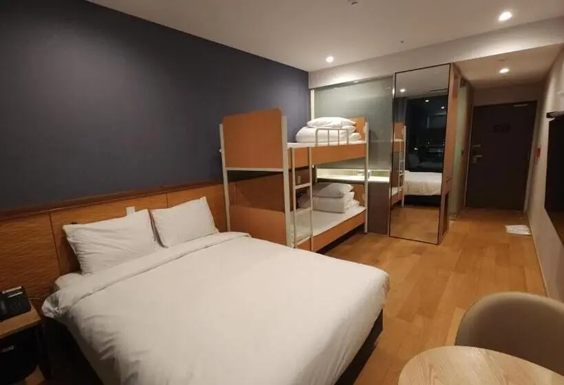 اتاق استاندارد چهار تخته, Sl Hotel Gangneung