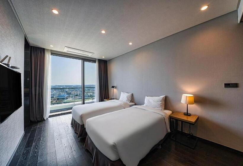 جناح عائلي, Sl Hotel Gangneung