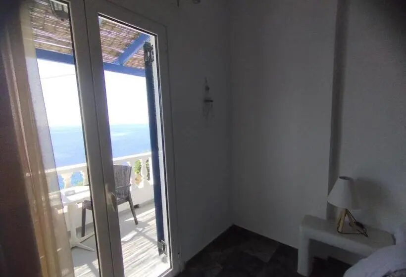 海の見えるスタンダードスタジオ, Marisini Sea View