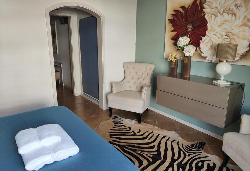 اتاق استاندارد با سرویس بهداشتی مشترک, Vagueira Guest House