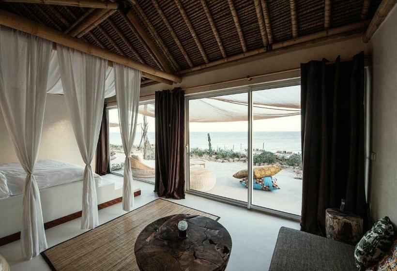 Полулюкс Вид на Море, La Crique Nature & Spa