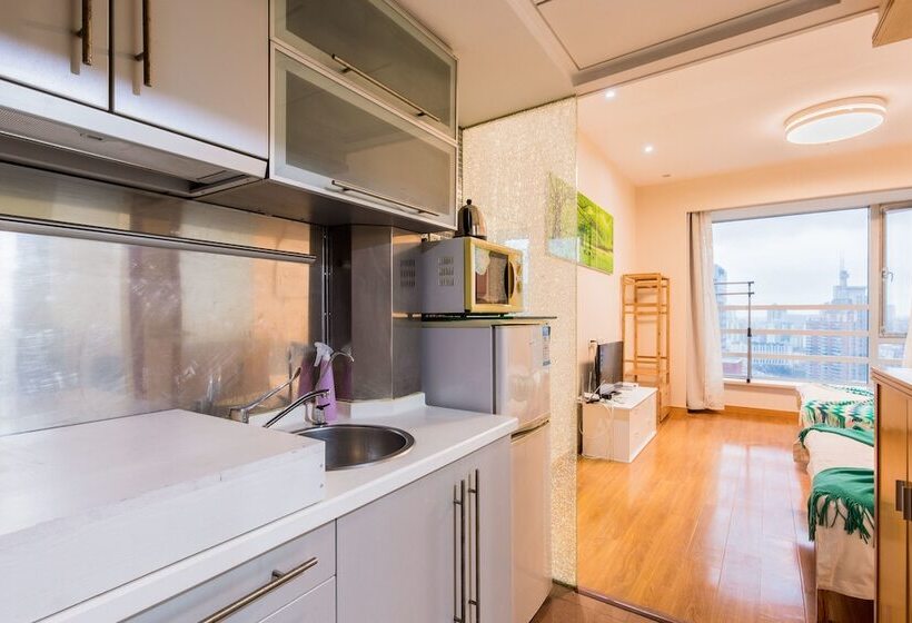 Quarto Estandar, New Space New