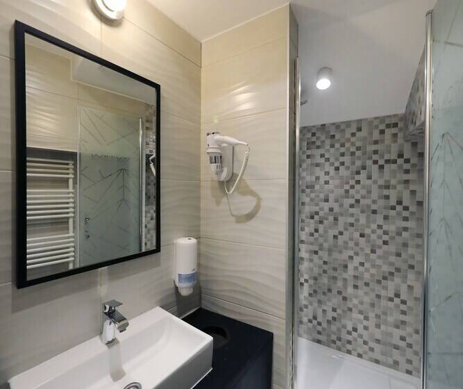 تختخواب در اتاق مشترک, Downtown Boutique Hostel