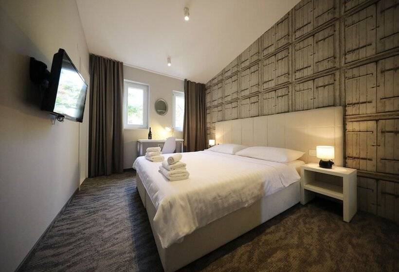 اتاق سوپریور, Downtown Boutique Hostel
