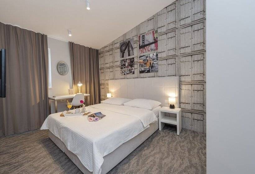 高级大房间, Downtown Boutique Hostel