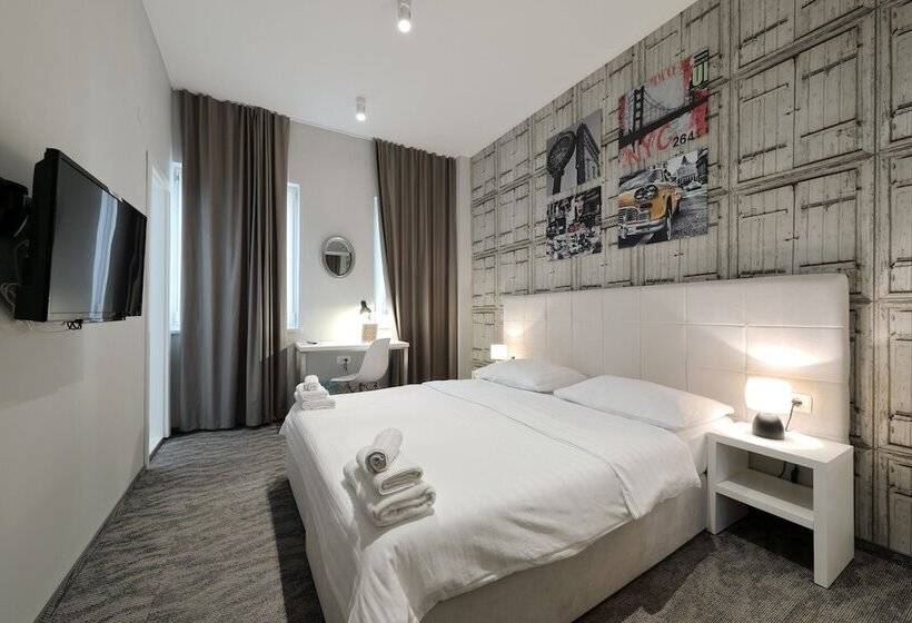 高级大房间, Downtown Boutique Hostel