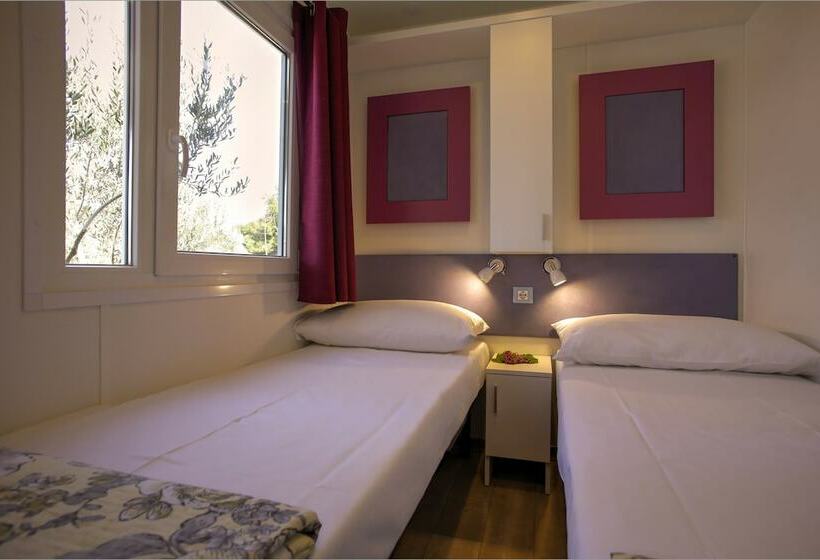 منزل غرفتين نوم, Camp Rehut   Campsite