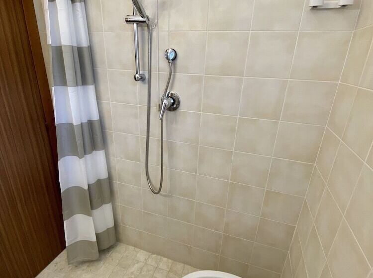 Standardeinzelzimmer, Rosa Caorle