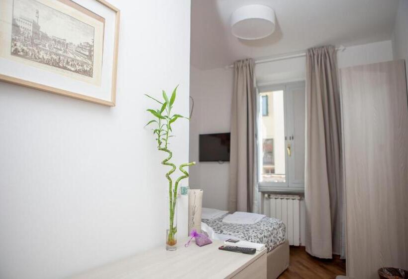 Quarto Basic, Le Tre Lune Suites