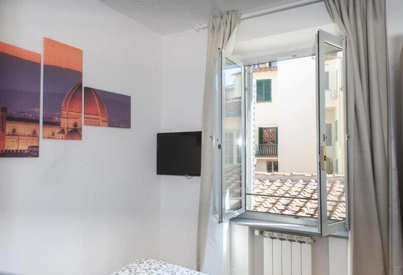 Quarto Basic, Le Tre Lune Suites